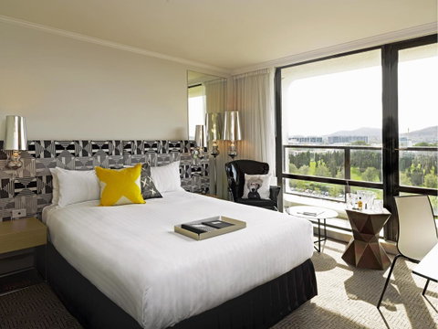 QT Canberra - Accommodation Rockhampton 0