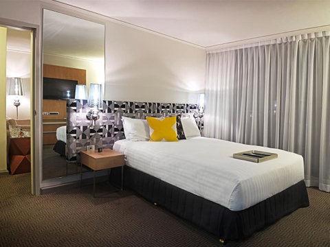 QT Canberra - Accommodation Rockhampton 8