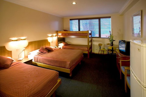 Madison Capital Executive Apartments - Accommodation Rockhampton 4