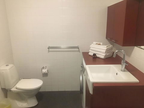 Lennox Holiday Apartments - Accommodation Rockhampton 30