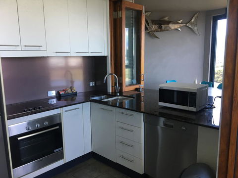 Lennox Holiday Apartments - Accommodation Rockhampton 12