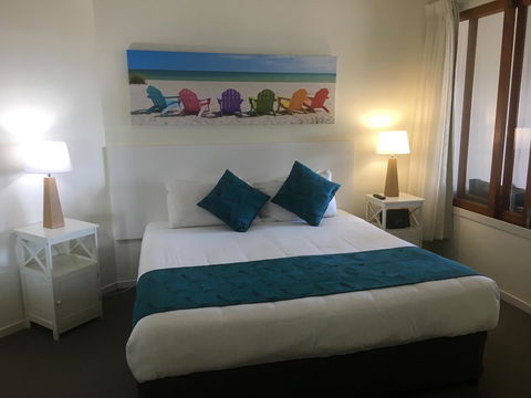 Lennox Holiday Apartments - Accommodation Rockhampton 19