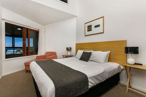 Lennox Holiday Apartments - Accommodation Rockhampton 27