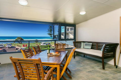 Lennox Holiday Apartments - Accommodation Rockhampton 2