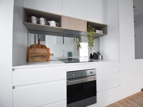 BONDI BEACH PAD-hosted By:L'Abode Accommodation - Accommodation Rockhampton 3