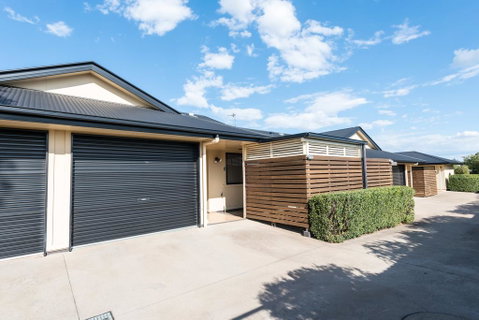 Bottletree Apartments On Bridge - Accommodation Rockhampton 2