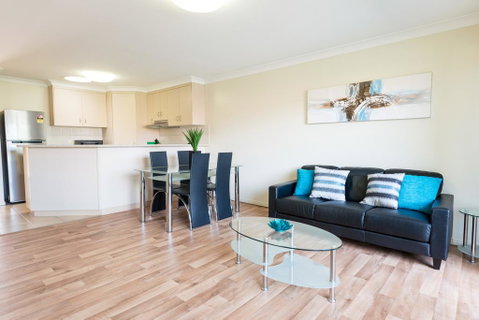 Bottletree Apartments On Bridge - Accommodation Rockhampton 0