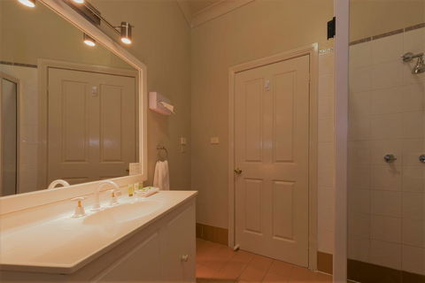 Bowen Inn Motel - Accommodation Rockhampton 1