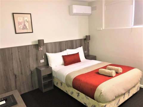 Bradman Motor Inn - Accommodation Rockhampton 1