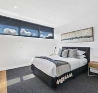 Brand new beachside studio apartment - Accommodation Rockhampton