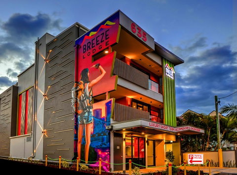 Breeze Lodge - Accommodation Rockhampton 0