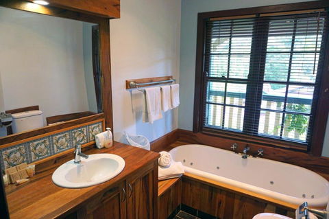 Bridgefield Guest House - Accommodation Rockhampton 1