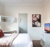 Bright Studio Steps from Westmead Hospital - Accommodation Rockhampton