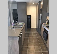 Bright Modern Stylish - Top Floor Apt - Woden - Accommodation Rockhampton