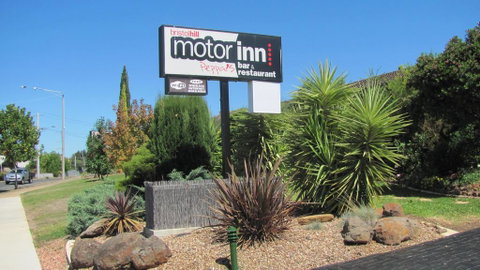 Bristol Hill Motor Inn & Peppa's Licensed Restaurant - Accommodation Rockhampton 0