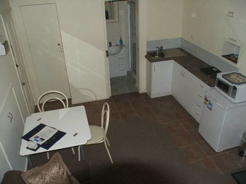Bristol House Accommodation - Accommodation Rockhampton 2