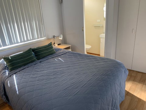 Broadwater Beach Cottage With WiFi - Accommodation Rockhampton 2