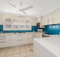 Burkeys 5 Main Street - Accommodation Rockhampton