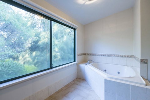 Bushy Lake Chalets - Accommodation Rockhampton 3