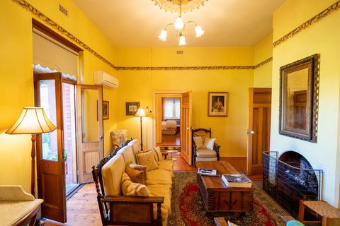 Buxton Manor - Accommodation Rockhampton 3