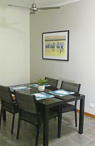 Cable Beach 1 Bed RESORT Apartment Private Wifi - Accommodation Rockhampton 3