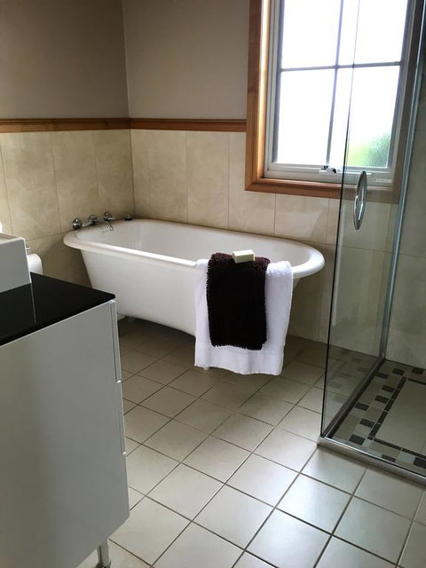 Cable Station Accommodation - Accommodation Rockhampton 3