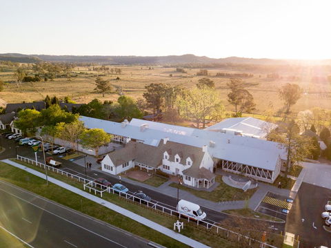 Camden Valley Inn - Accommodation Rockhampton 0