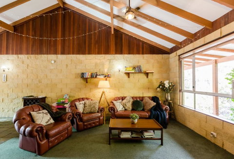 Camellia Cottage - Accommodation Rockhampton 0