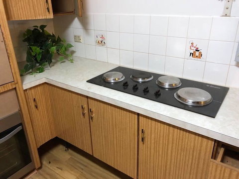 CAMPBELLTOWN HOLIDAY HOME 3 BED + FREE PARKING NCA039 - Accommodation Rockhampton 1
