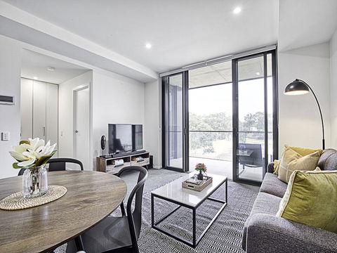 CANBERRA CHIC-hosted By:L'Abode Accommodation - Accommodation Rockhampton 2