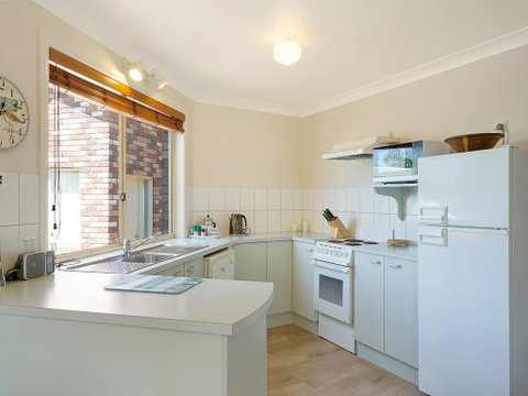 Captain's Quarters Bermagui - Accommodation Rockhampton 1