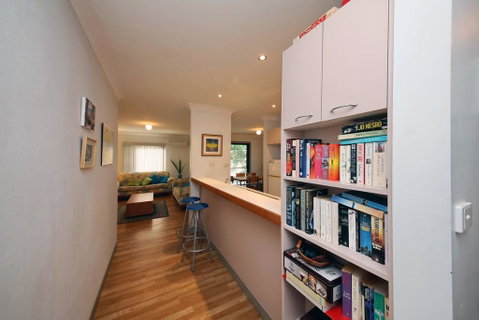 Carindale, Unit 24, 19 - 23 Dowling Street - Accommodation Rockhampton 1