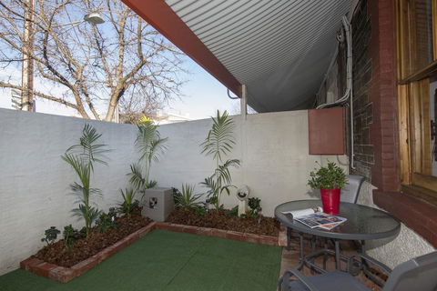 Carrington Charm - CBD - WiFi - Parking - Accommodation Rockhampton 1