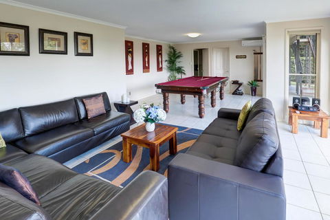 Casa Al Lago - Accommodation Rockhampton 1