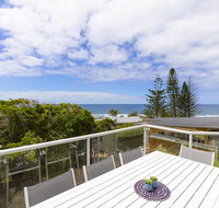Casual Hamptons living Sunshine Beach - Accommodation Rockhampton