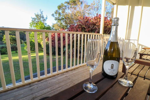 Catho Cottage - Accommodation Rockhampton 0