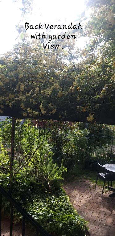 CBD Home Rinaldi's - Accommodation Rockhampton 3