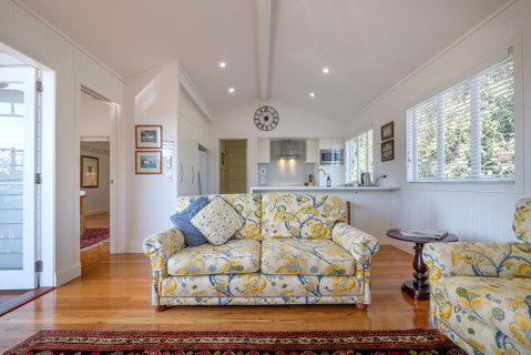 Central Cottage - Accommodation Rockhampton 1