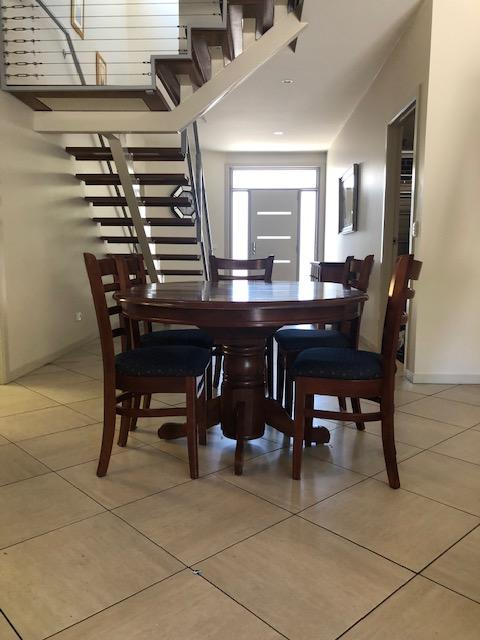 Central Executive 4br Townhouse - Accommodation Rockhampton 3
