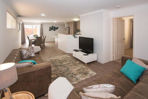 Central Townhouse Margaret River - Accommodation Rockhampton 2