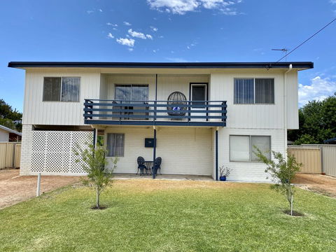 Central Views - Accommodation Rockhampton 0