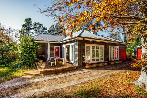 Charming Mountain Cottage - Accommodation Rockhampton 1