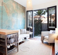 Charming Townhouse Just Steps From the Beach - Accommodation Rockhampton