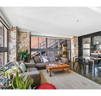 Chic warehouse apartment in hipster foodie hub - Accommodation Rockhampton