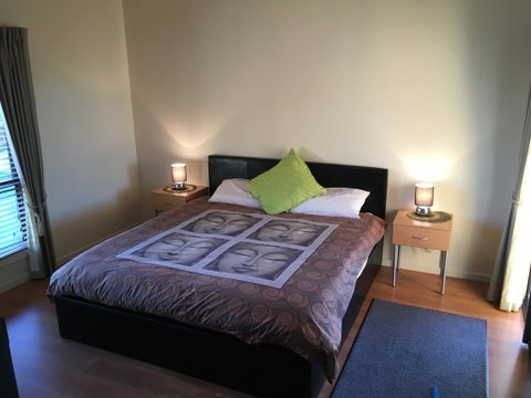 Chill N Sea Coastal Retreat - Accommodation Rockhampton 2