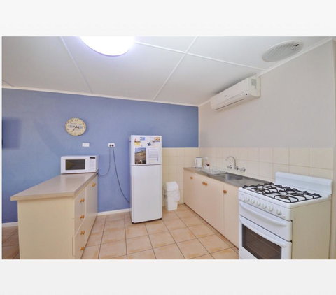 Claires Place - Accommodation Rockhampton 2