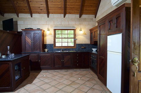 Clarendon Forest Retreat - Accommodation Rockhampton 1