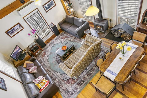 Clervaux Cottage - Accommodation Rockhampton 0