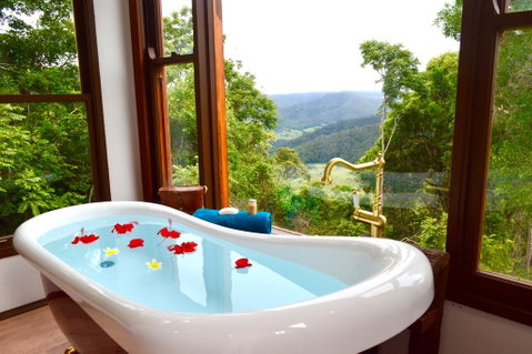 Clouds Serenity - Accommodation Rockhampton 0