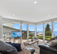 COASTAL HAVEN - panoramic ocean views